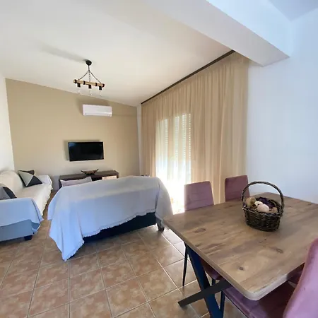 Daire Lia-skiathos-private Pool-