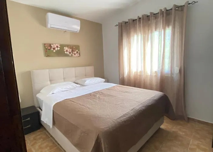 Διαμέρισμα Lia-skiathos-private Pool-